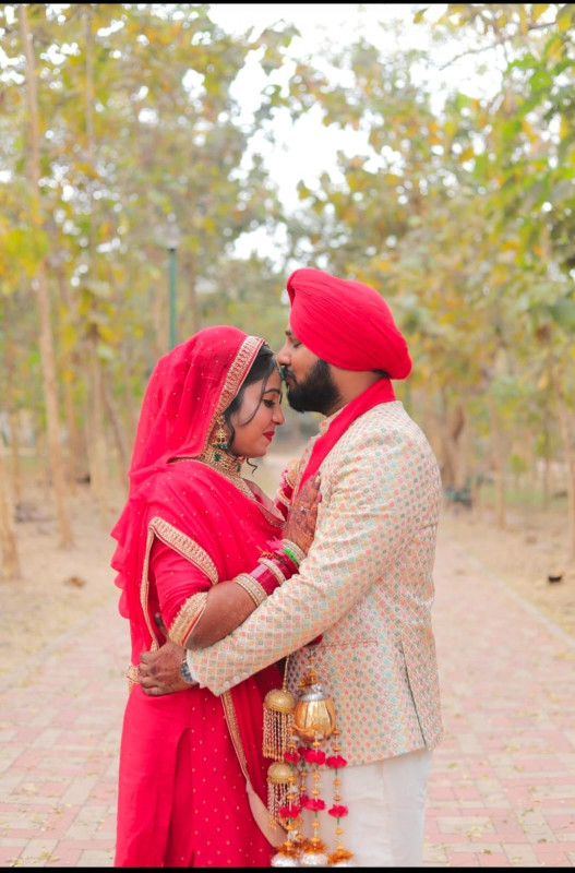 In August he send me the request and started talking after that we decided to meet. We inform our parents they were also get impressed by each others choice. Thank you very much Shaadimidiyetar Team.